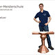 Portrait Patrick Setzer mit seiner Rinnenerweiterung als Spenglermeisterstück