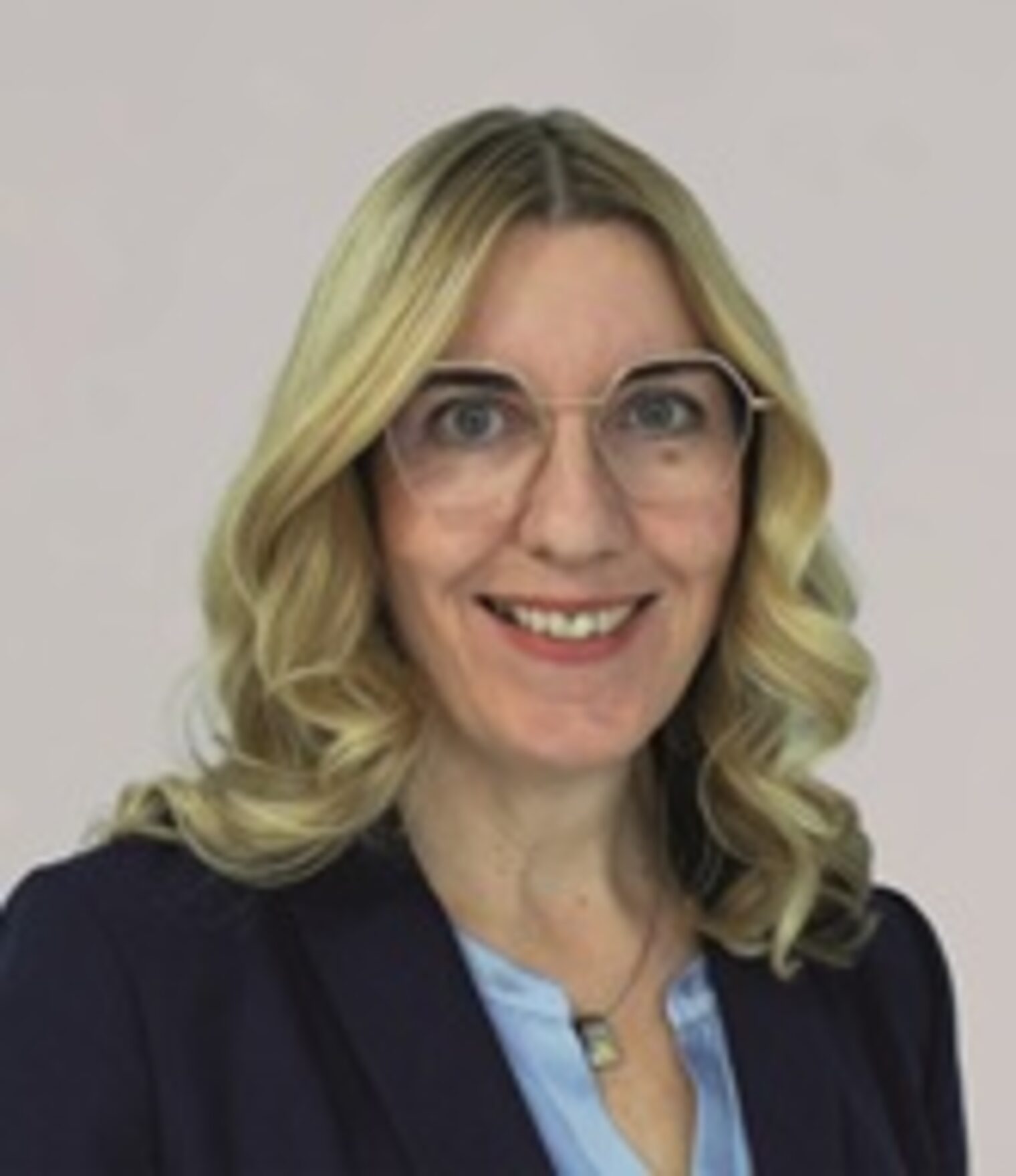 Anja Placzek | Organisation & Beratung für Meisterkurs und Ausbildung im Bereich Feinwerktechnik am Bildungszentrum Aschaffenburg
