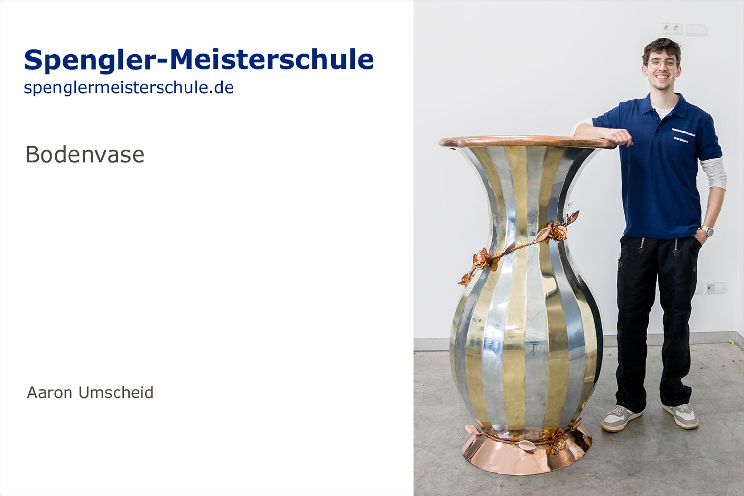 Portrait Aaron Umscheid mit seinem Spengler-Meisterstück